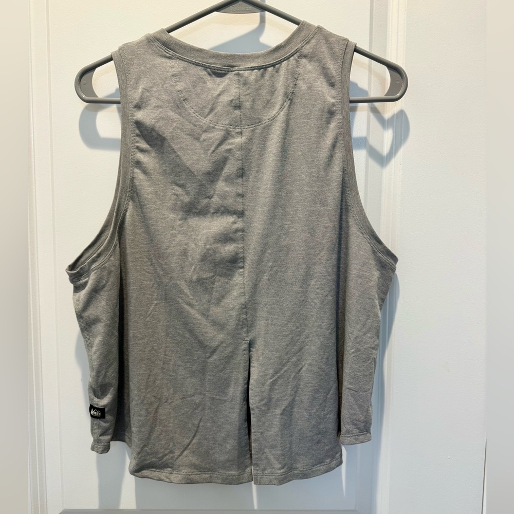 NWOT REI Active Pursuits Tank Top Grey Size L - Picture 4 of 5